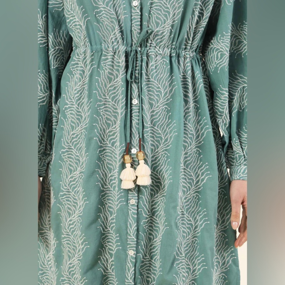 NWT long sleeve embroidered dress - Picture 2 of 2